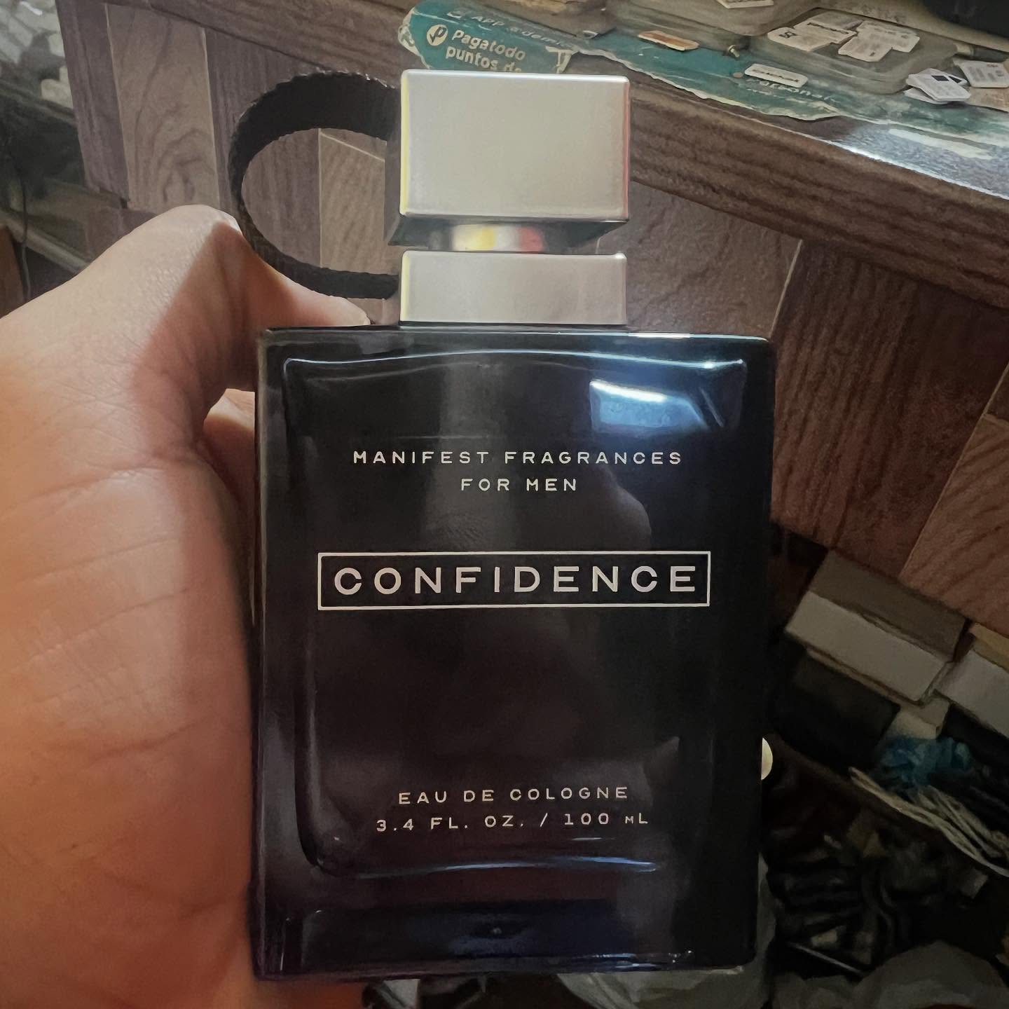 Perfume de Hombre Confidence de 3.4 FL. OZ 100ml nuevo sin caja Foto 7267743-1.jpg