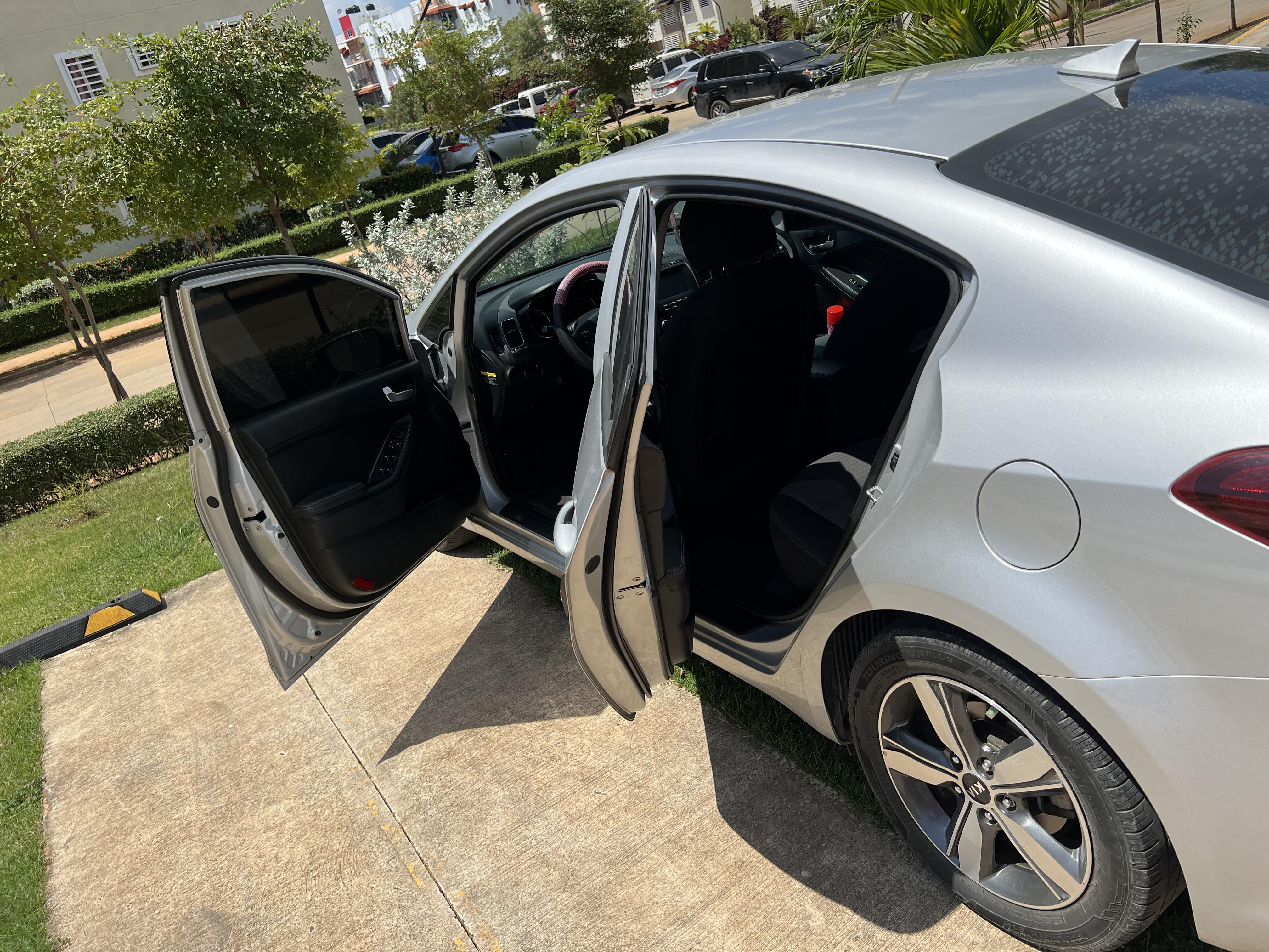Kia Forte 2018  Foto 7270602-15.jpg