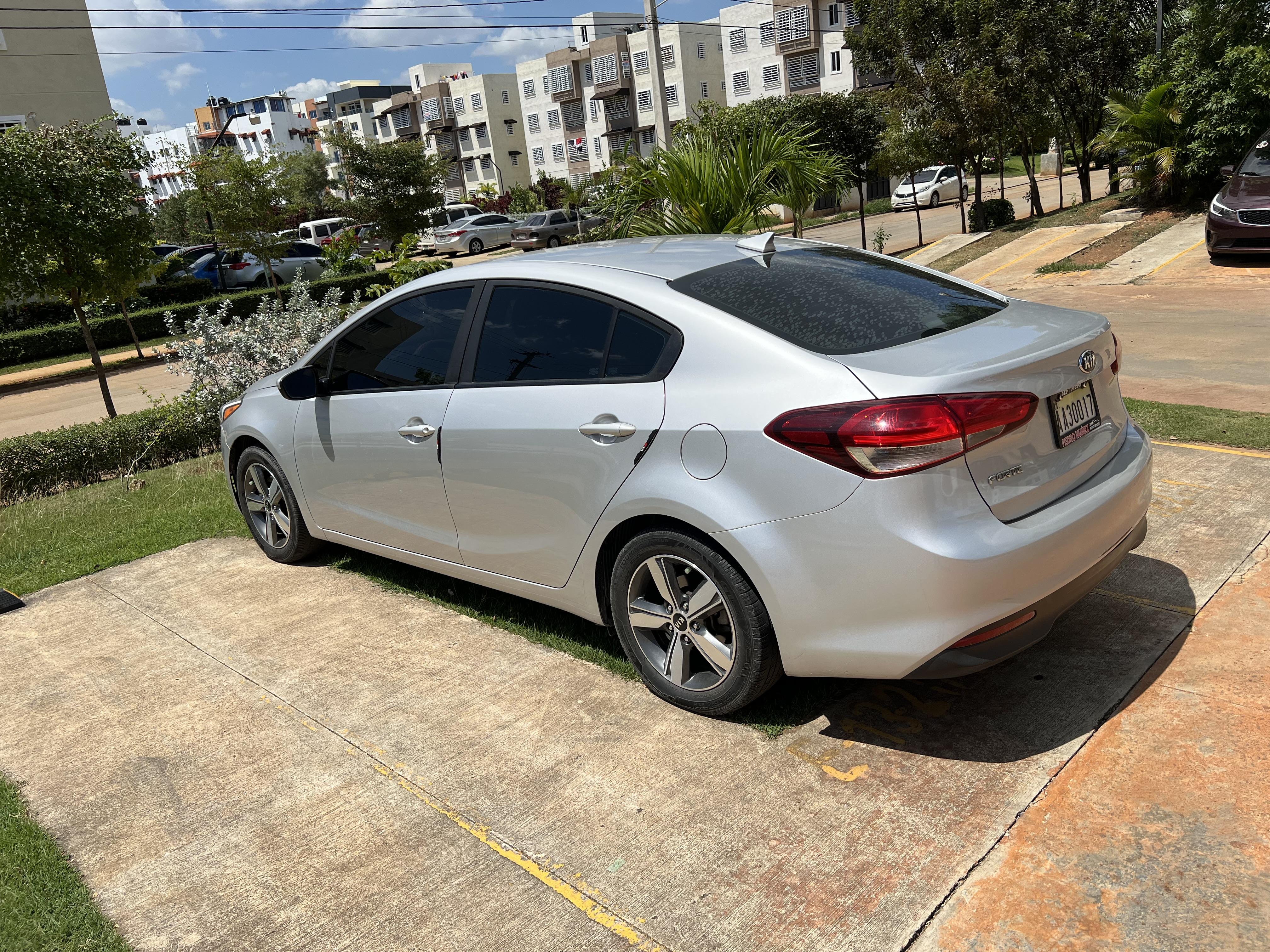 Kia Forte 2018  Foto 7270602-17.jpg