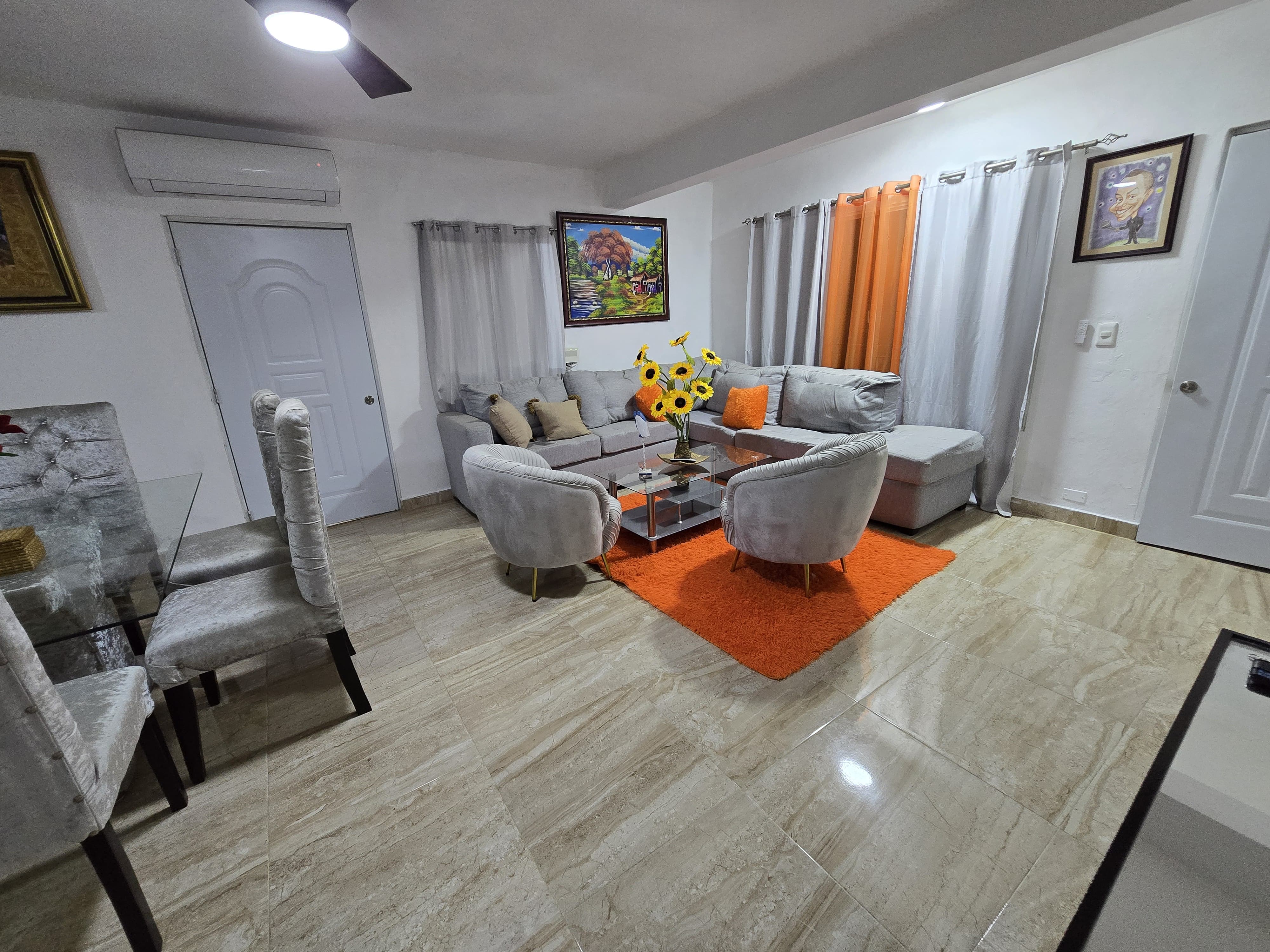 Casa Exclusiva Amueblada en las Américas en el K22 de 598Mt2 RD6500000 Foto 7270775-2.jpg