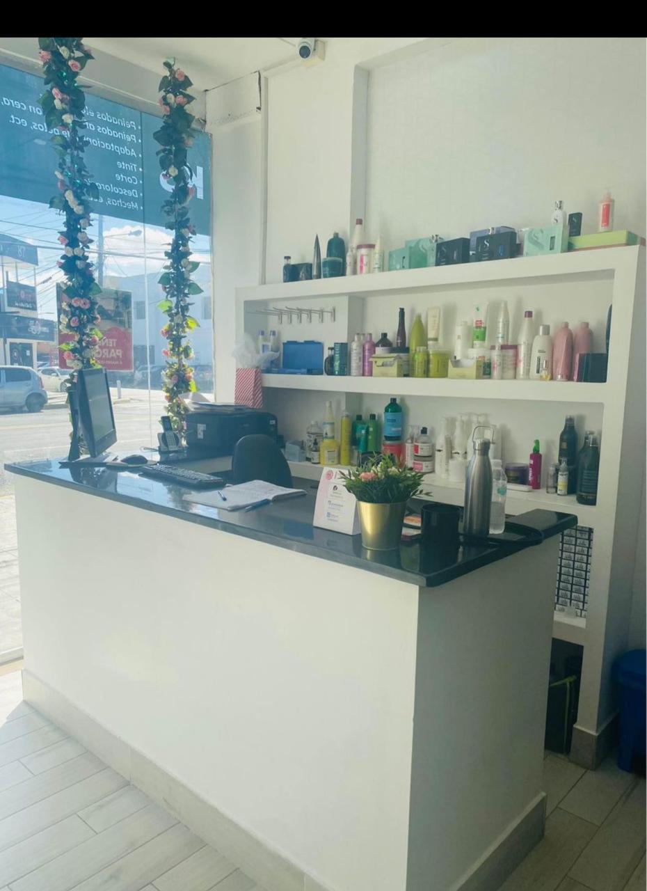 Vendo Punto Comercial Salón de Belleza Totalmente Amueblado Foto 7271489-2.jpg