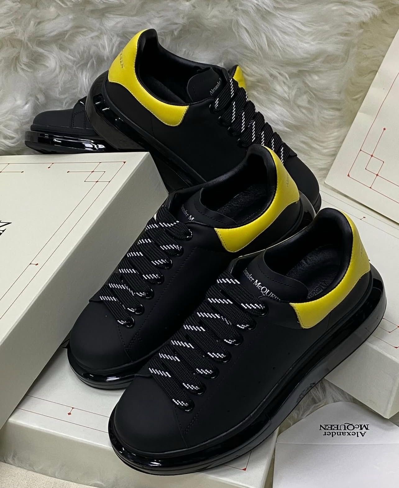 Sneakers Tenis Teni Alexander McQueen Ultimately 2025 Foto 7274891-4.jpg