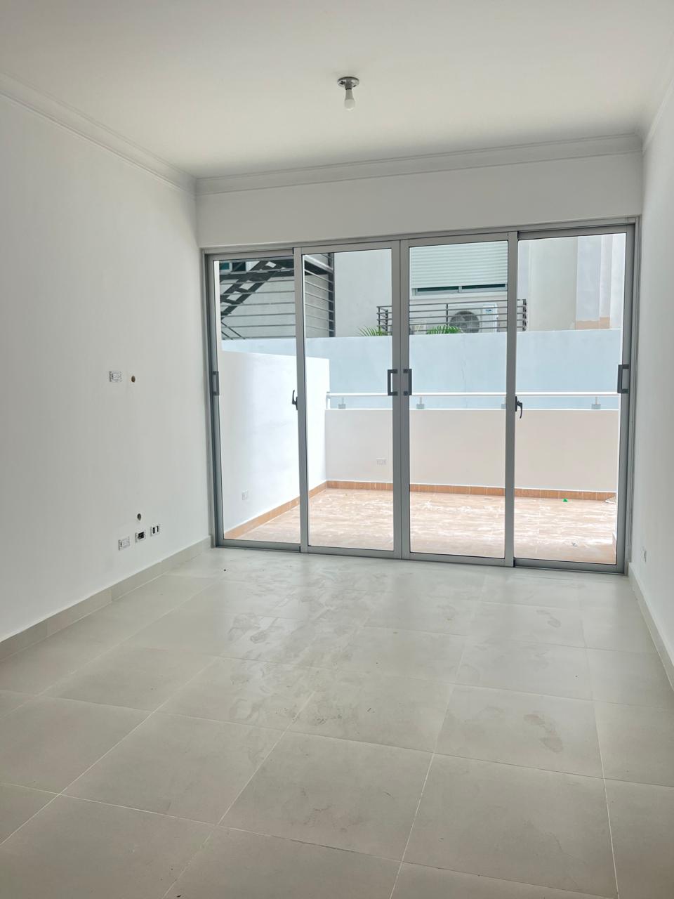 Alquilo apartamento en Naco 1hab 1.5 baños parqueo 2do piso Foto 7275025-14.jpg