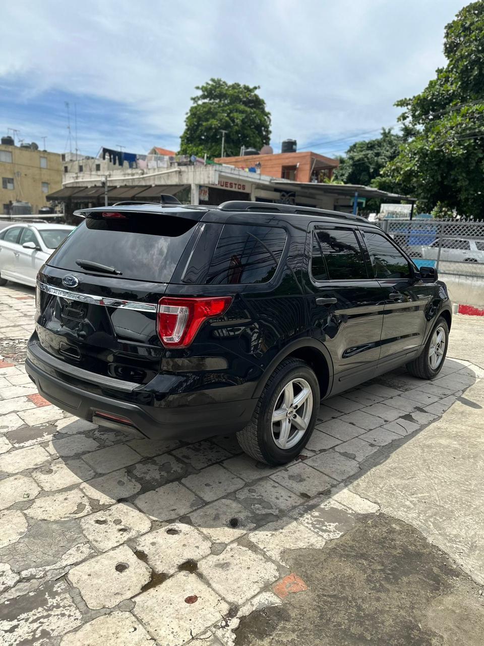 FORD EXPLORER NEGRA 2018 AMERICANO RECIEN IMPORTADO Foto 7275033-3.jpg