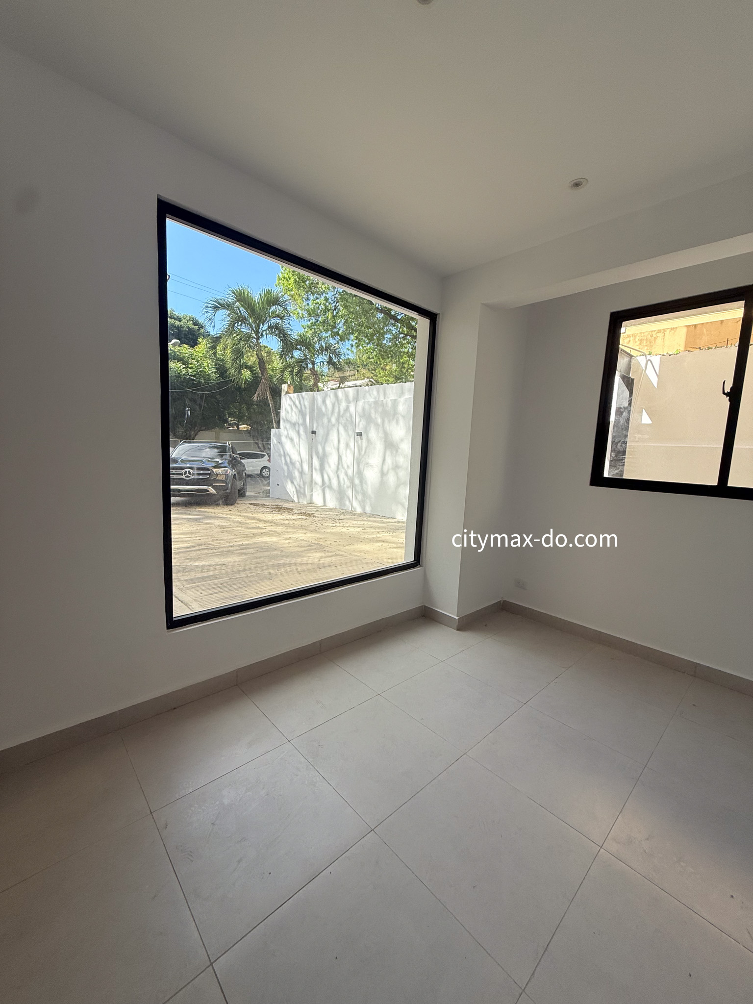 Se Renta Local Comercial de 126 metros en la Calle Desiderio Arias  Foto 7275036-5.jpg