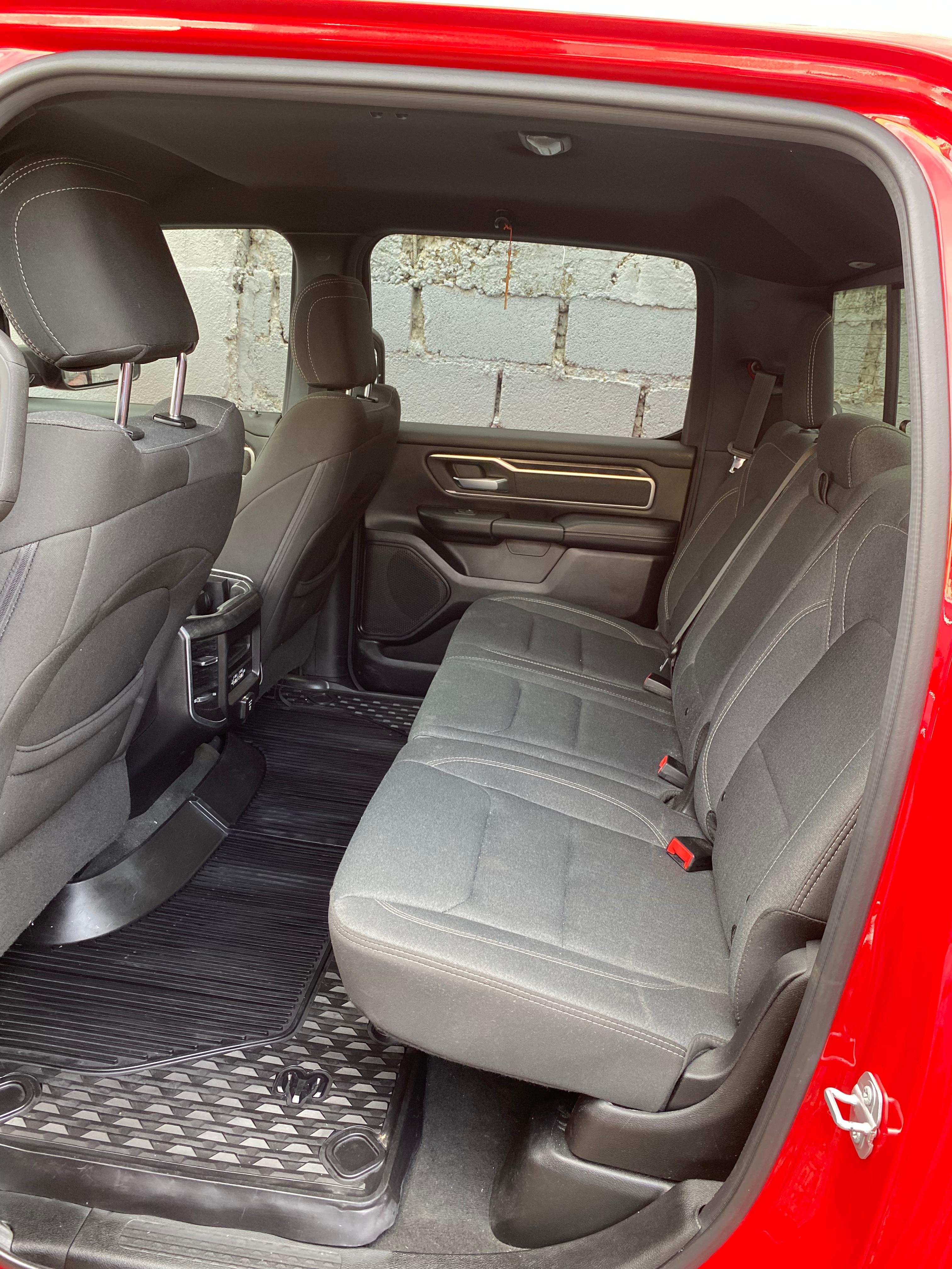 DODGE RAM 1500 BIGHORN 2019 Foto 7275101-7.jpg