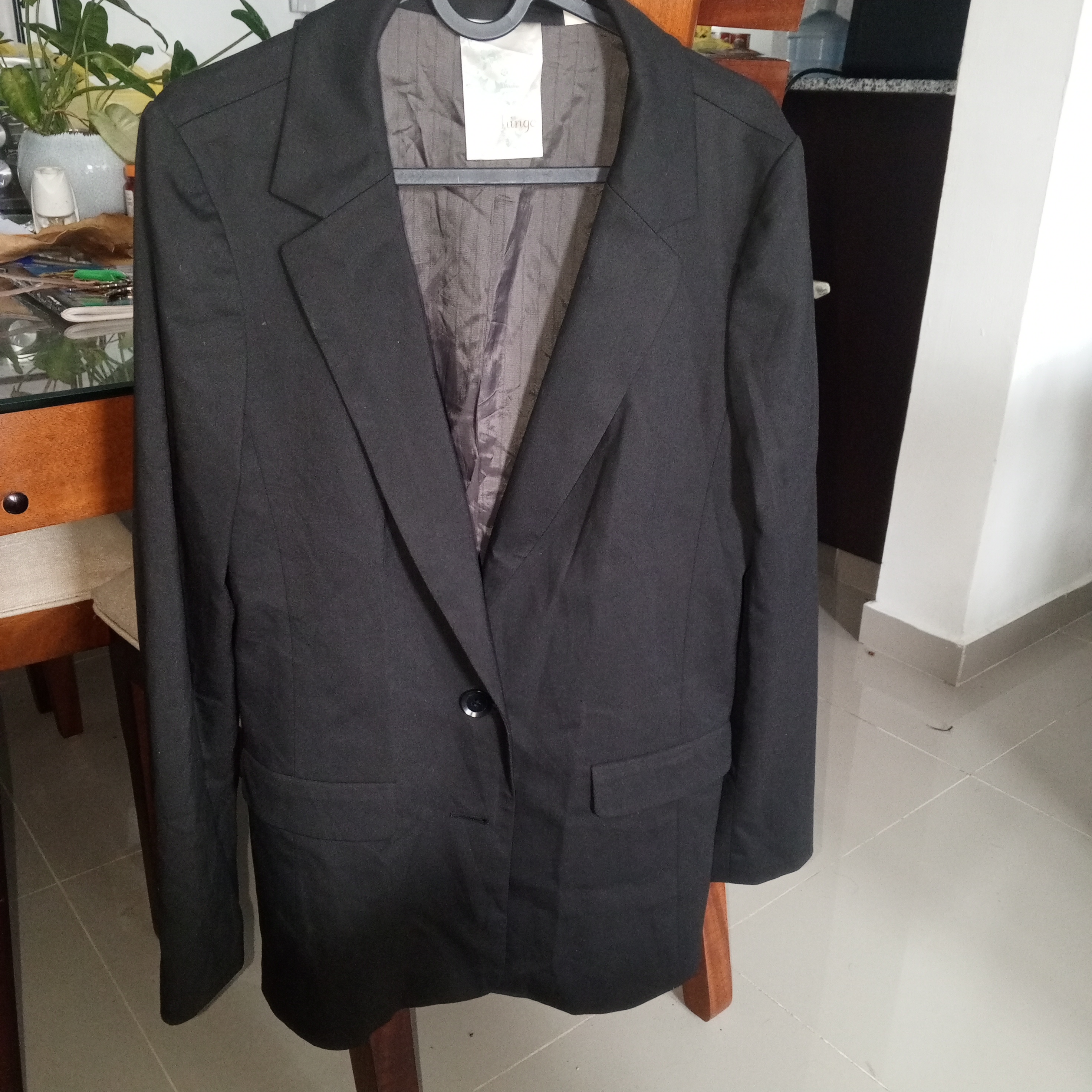Blazer elegante vintage en Santo Domingo DN Foto 7275174-3.jpg
