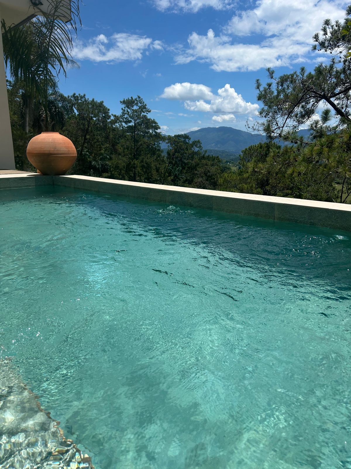 Villa Nueva a Estrenar en Venta en Jarabacoa con Vista a las Montañas Foto 7275286-10.jpg