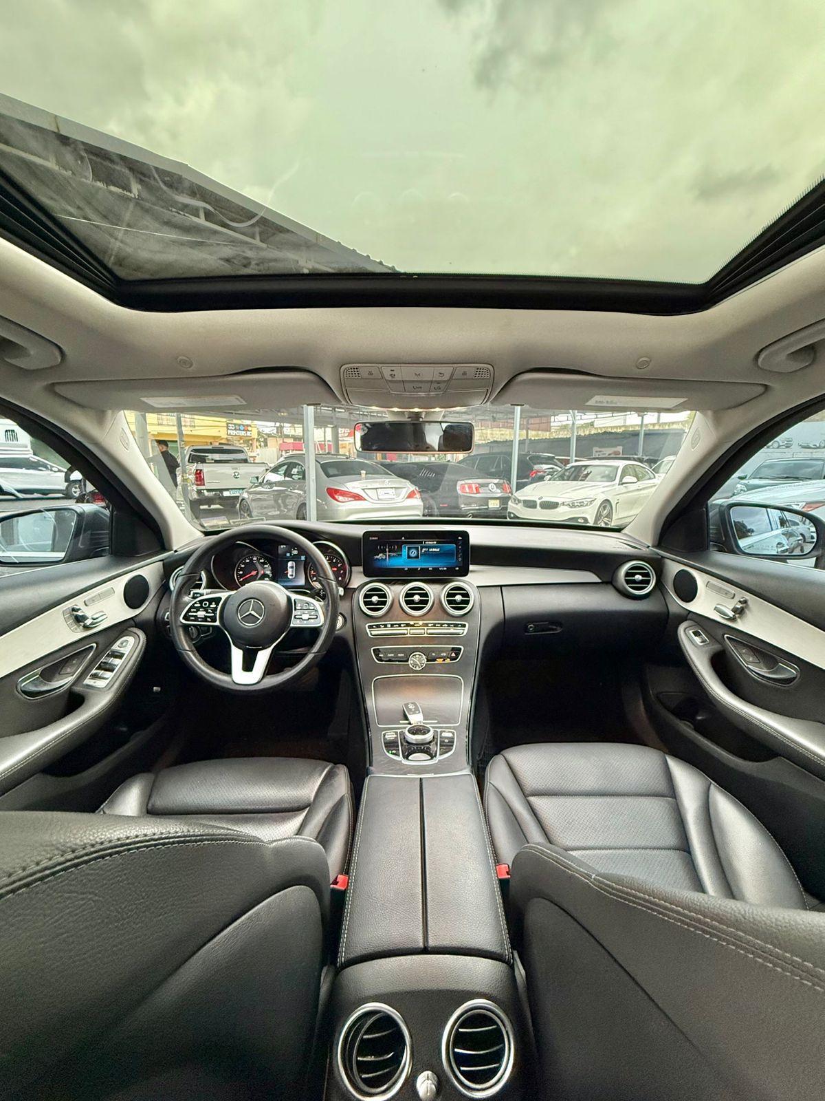 Mercedes Benz C300 2019 Foto 7275317-6.jpg
