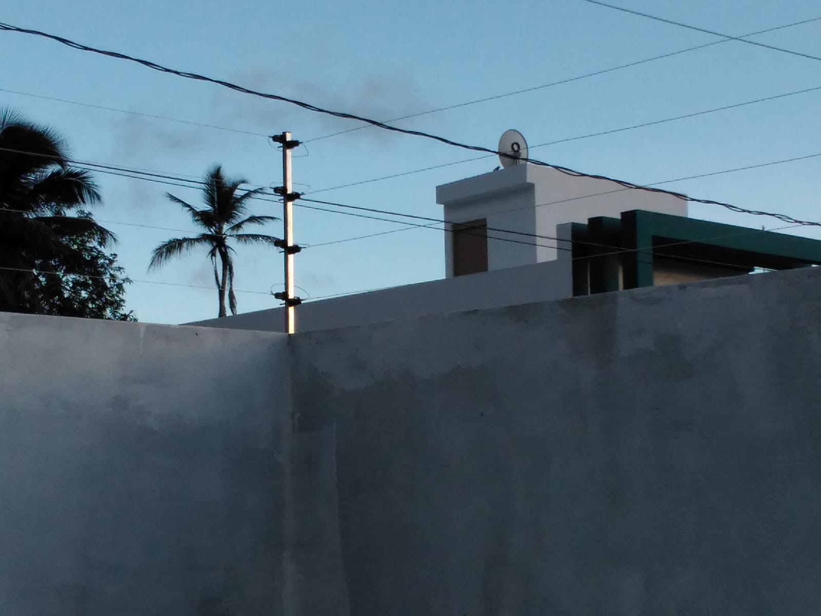 Instalación de cercos eléctricos para el cuidado de su hogar o negocio Foto 7275408-2.jpg