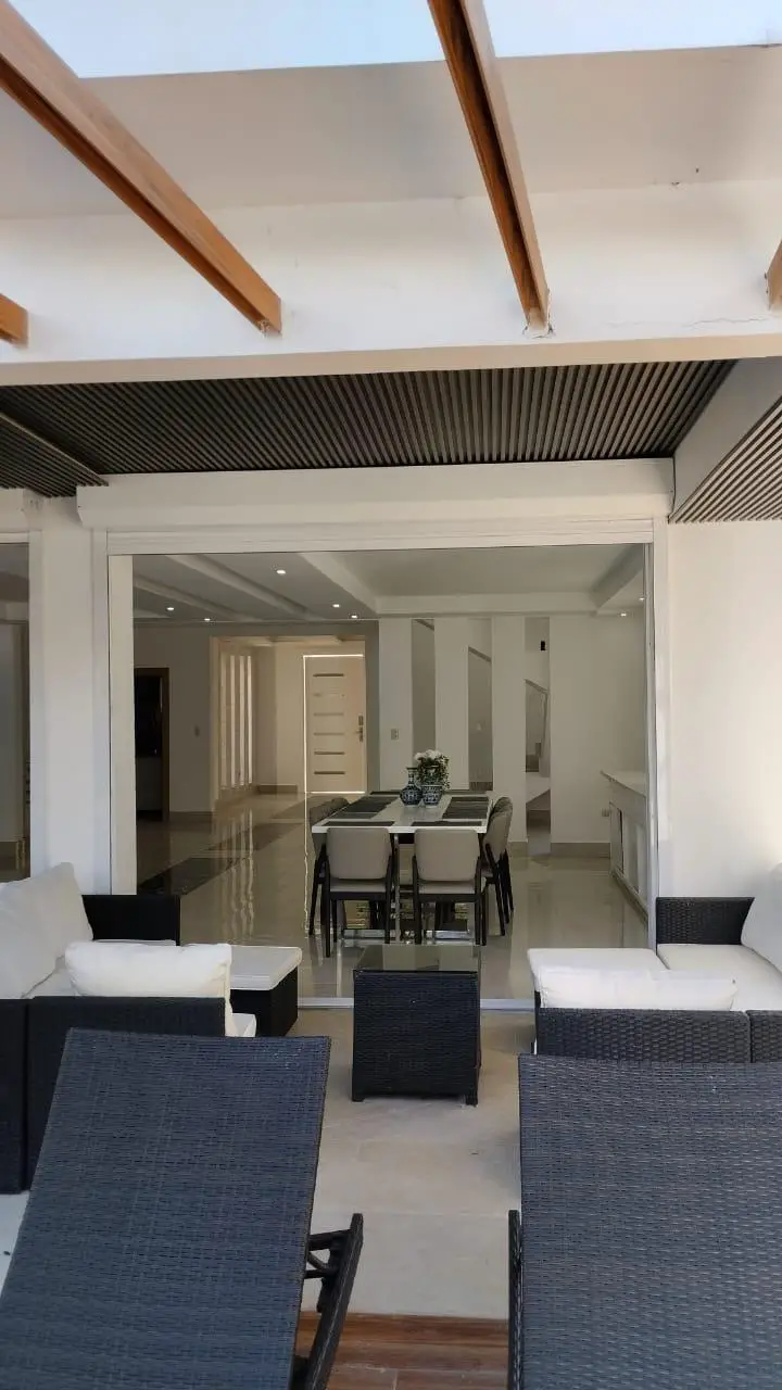 Villa de 5 Habitaciones en Venta en Playa Nueva Romana.  Foto 7275447-9.jpg