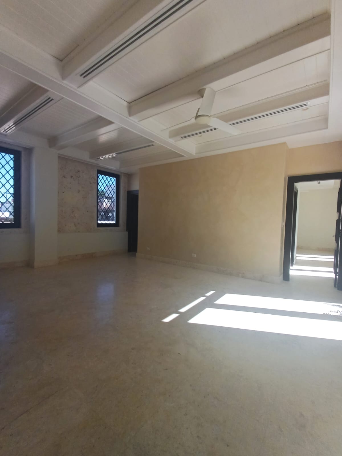 Venta Apart-Hotel. USD10500000 Foto 7275497-4.jpg