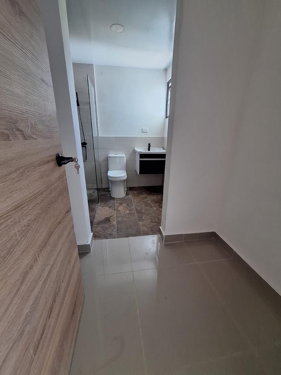 Apartamento de 3 Habitaciones en Venta en la Av. Ecológica.  Foto 7275542-6.jpg