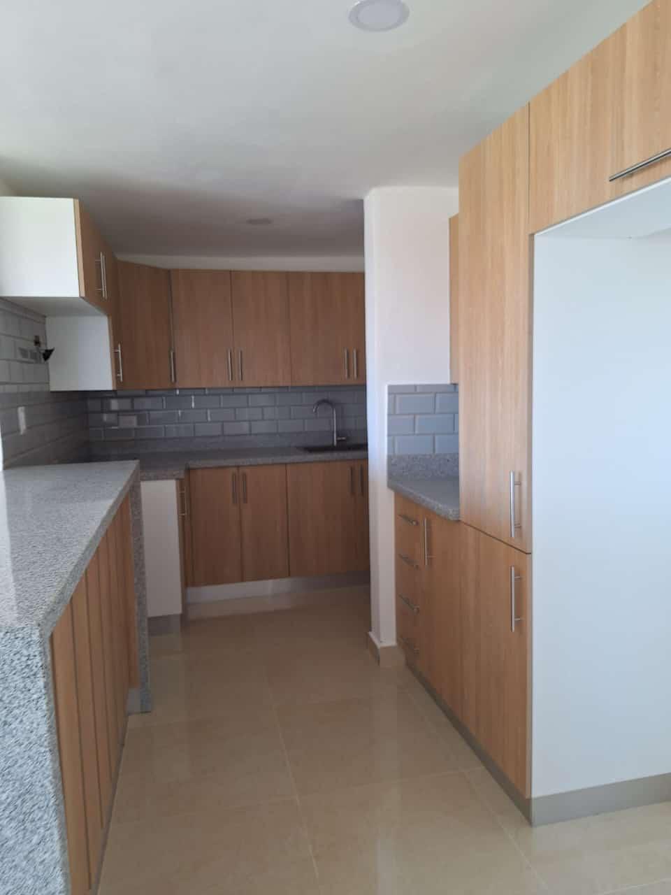 Apartamento de 3 Habitaciones en Venta en la Av. Ecológica.  Foto 7275545-6.jpg