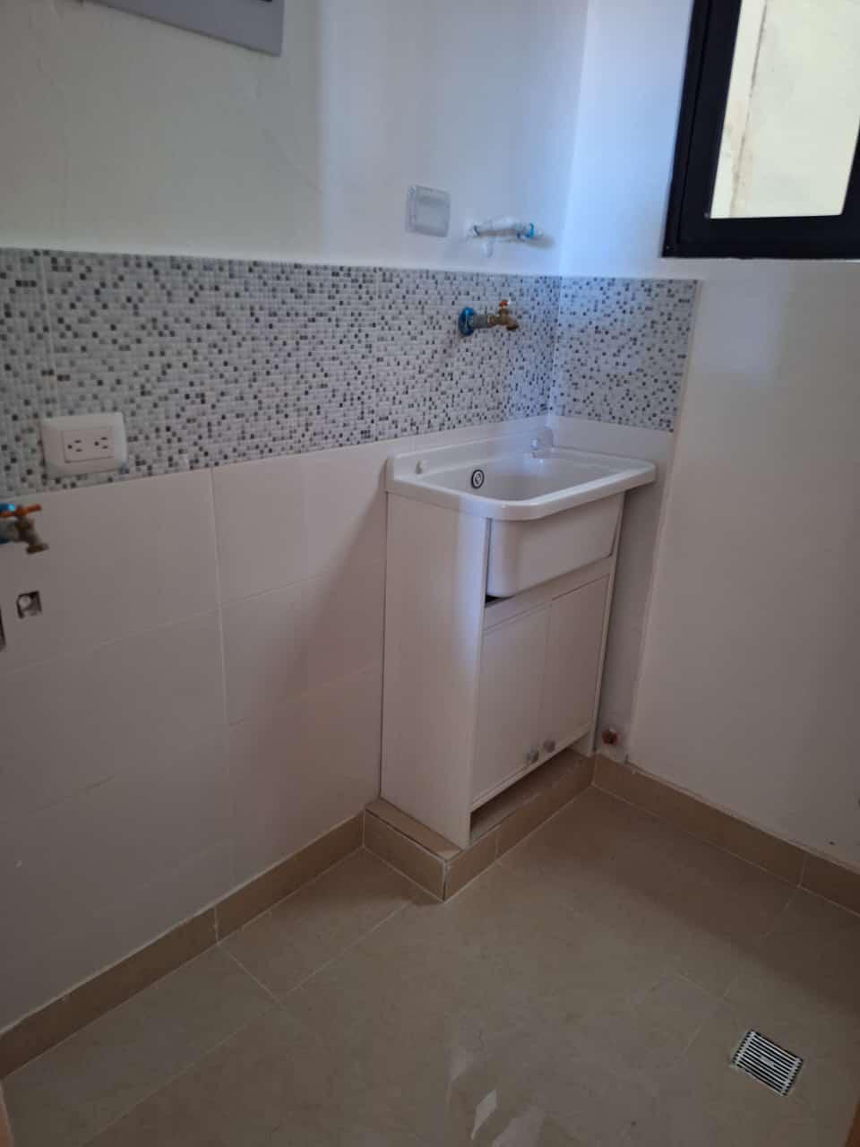 Apartamento de 3 Habitaciones en Venta en la Av. Ecológica.  Foto 7275545-7.jpg