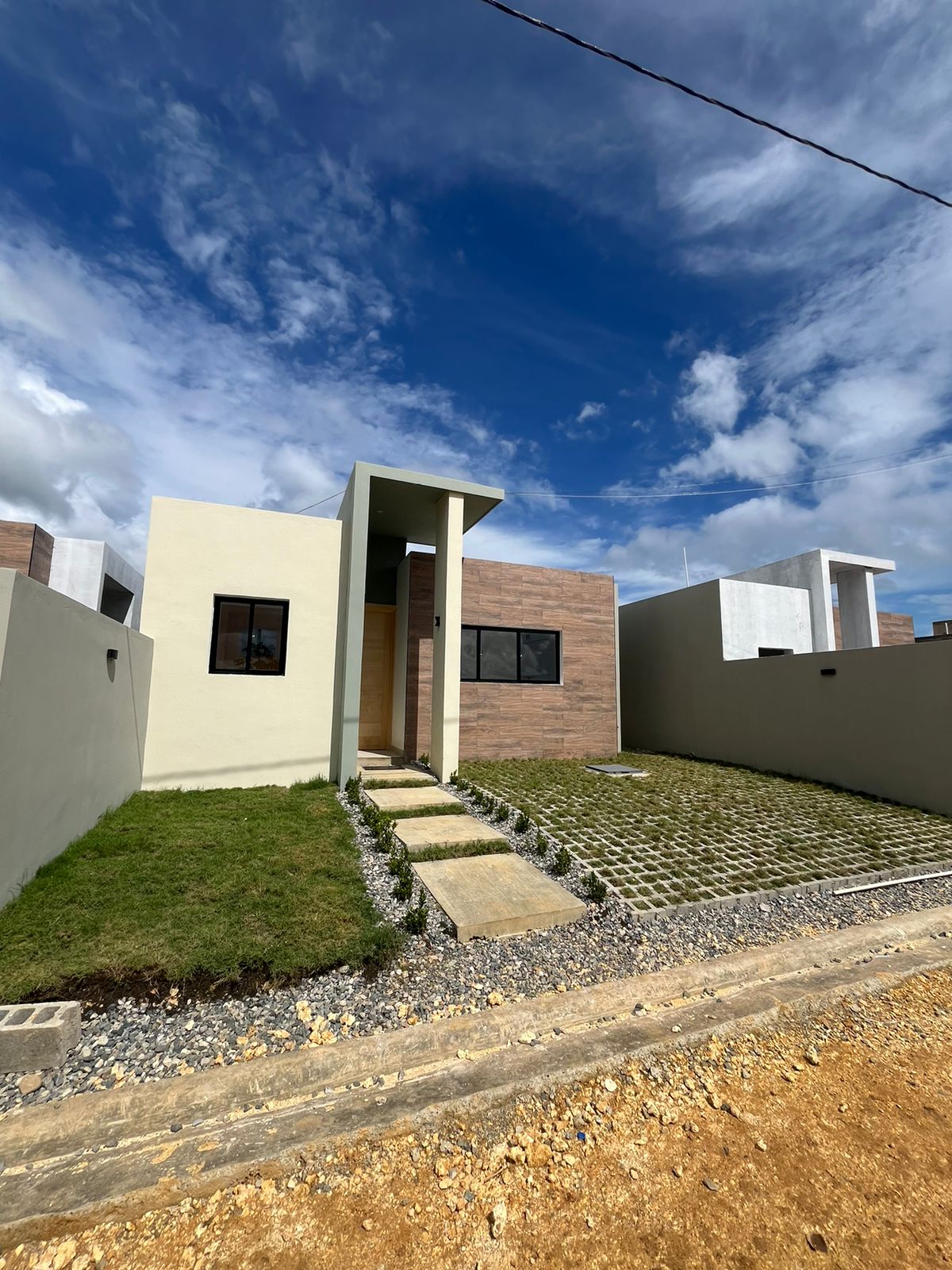 Casa de 3 Habitaciones en Venta en la Av. Ecológica.  Foto 7275547-8.jpg