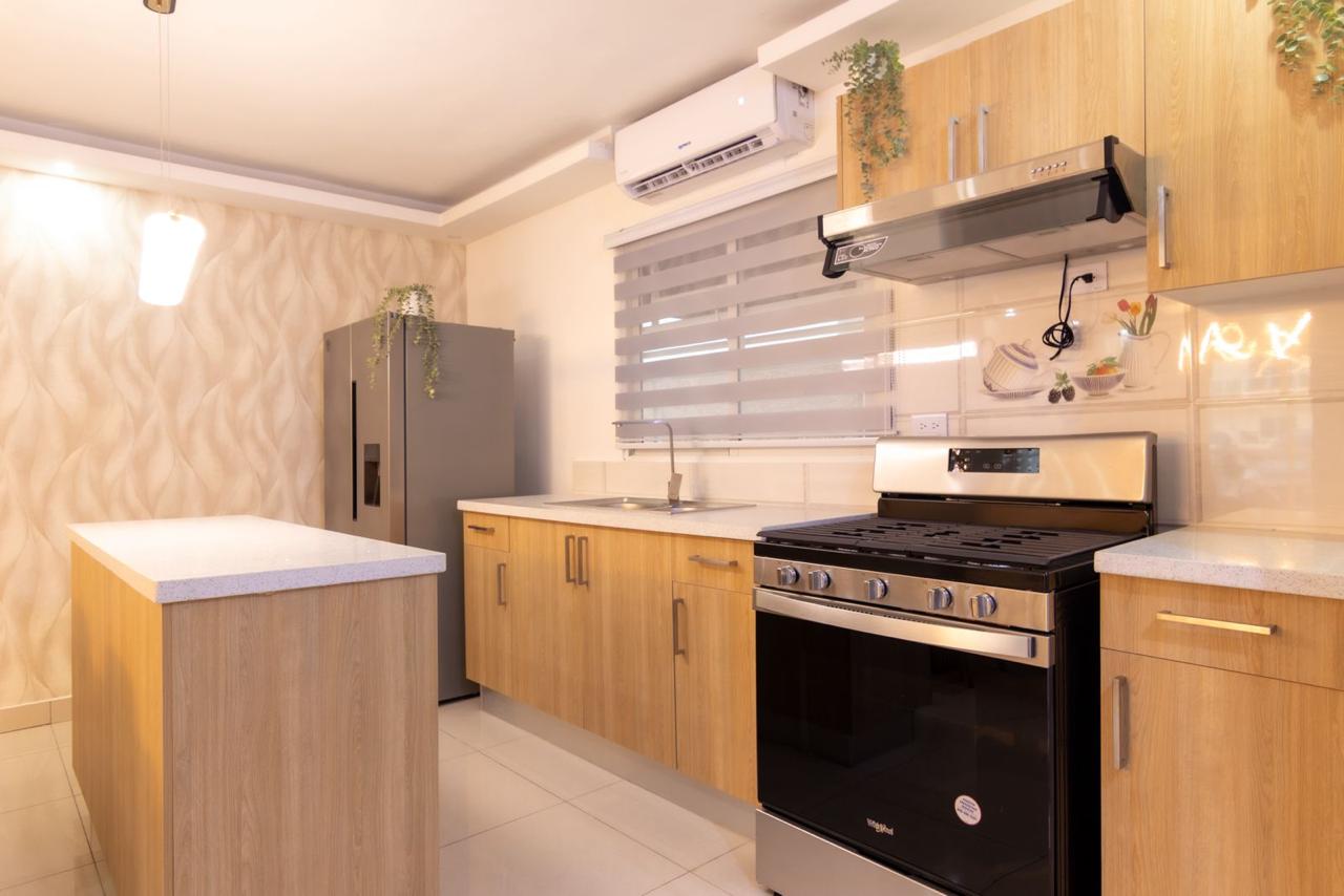 Apartamento de 3 Habitaciones en Venta en la Av. Ecológica con San isi Foto 7275582-5.jpg