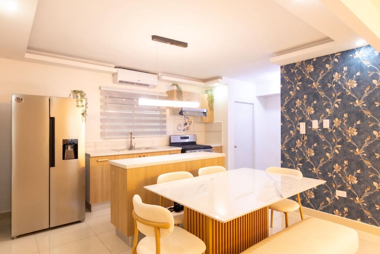 Apartamento de 3 Habitaciones en Venta en la Av. Ecológica con San isi Foto 7275582-7.jpg
