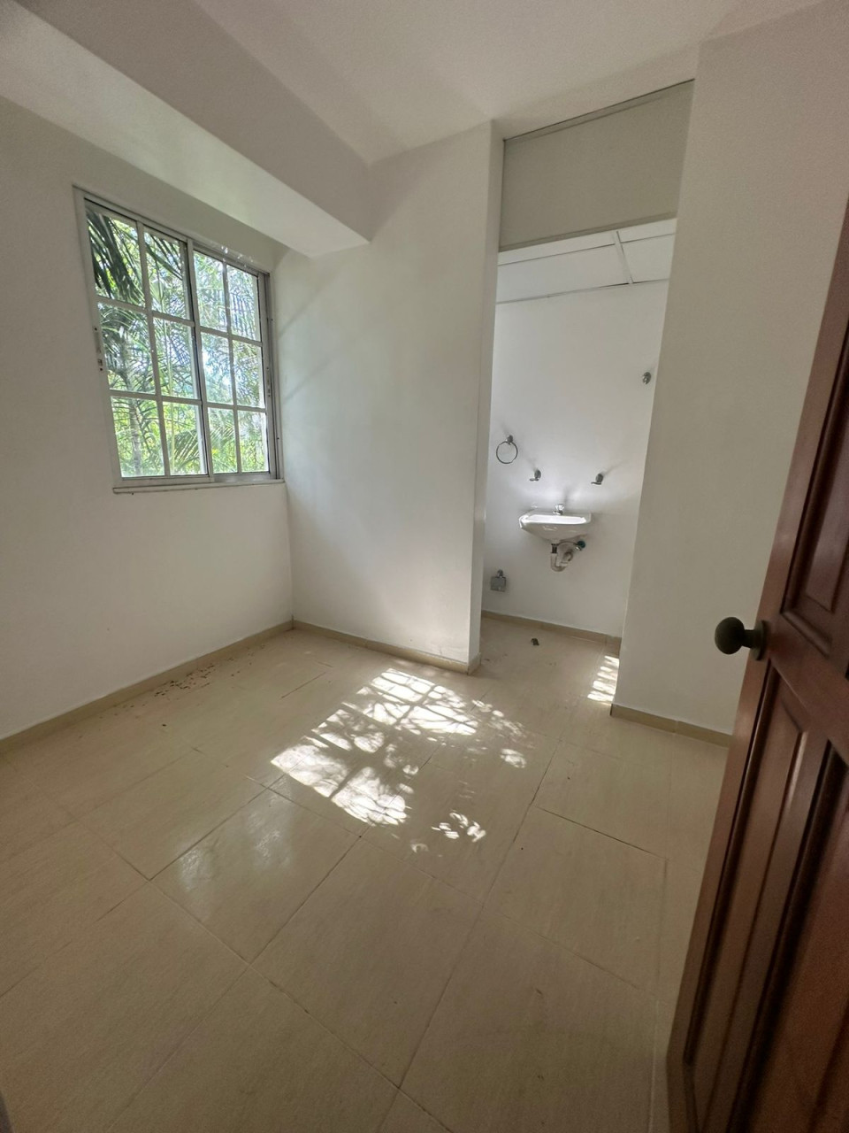 Alquilo apartamento de 2 habitaciones y 2 parqueos en Gazcue  Foto 7275662-4.jpg
