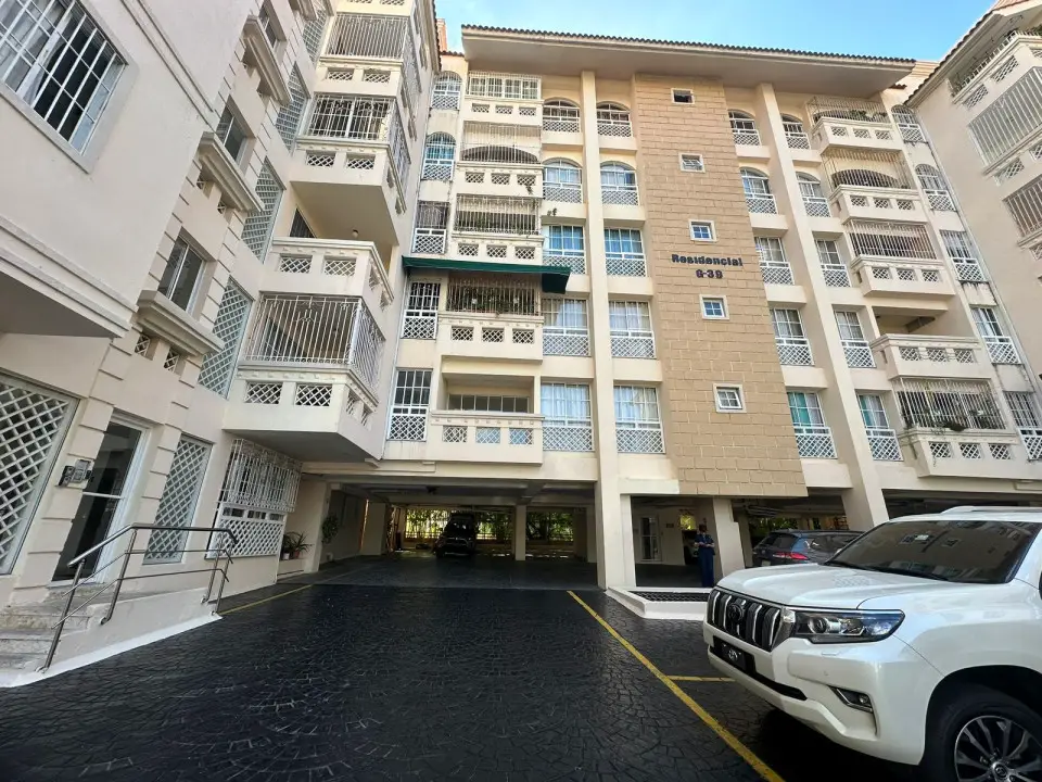 Alquilo apartamento de 2 habitaciones y 2 parqueos en Gazcue  Foto 7275662-6.jpg