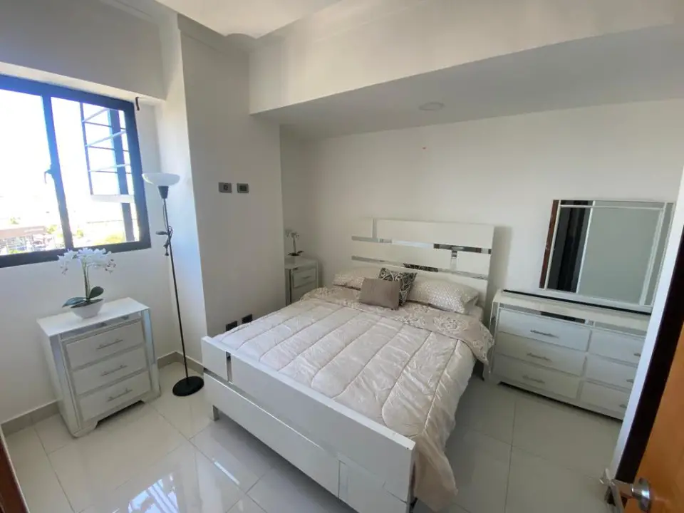 Alquilo apartamento de 2 habitaciones en Urbanización Real  Foto 7275779-6.jpg