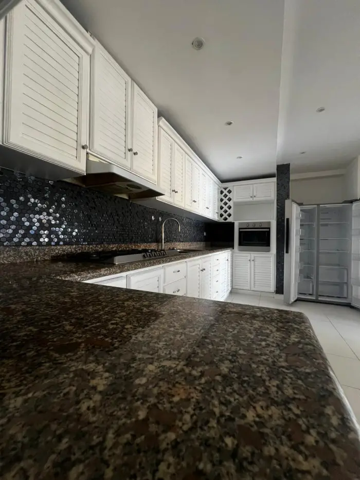 VENTA DE APARTAMENTO EN LA AVENIDA MONUMENTAL Foto 7275956-4.jpg
