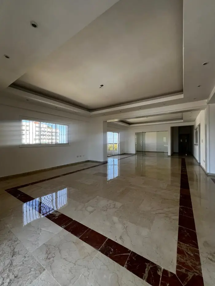 VENTA DE APARTAMENTO EN LA AVENIDA MONUMENTAL Foto 7275956-7.jpg