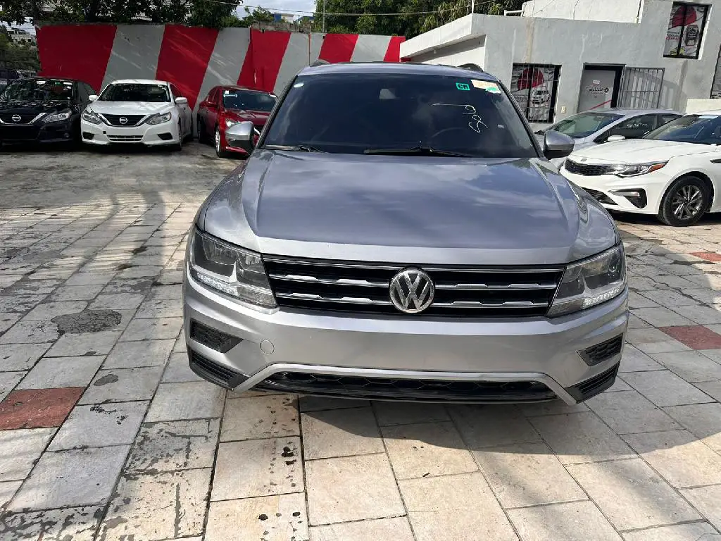VOLKSWAGUER TIGUAN GRIS 2020 AMERICANO RECIEN IMPORTADO Foto 7276021-2.jpg