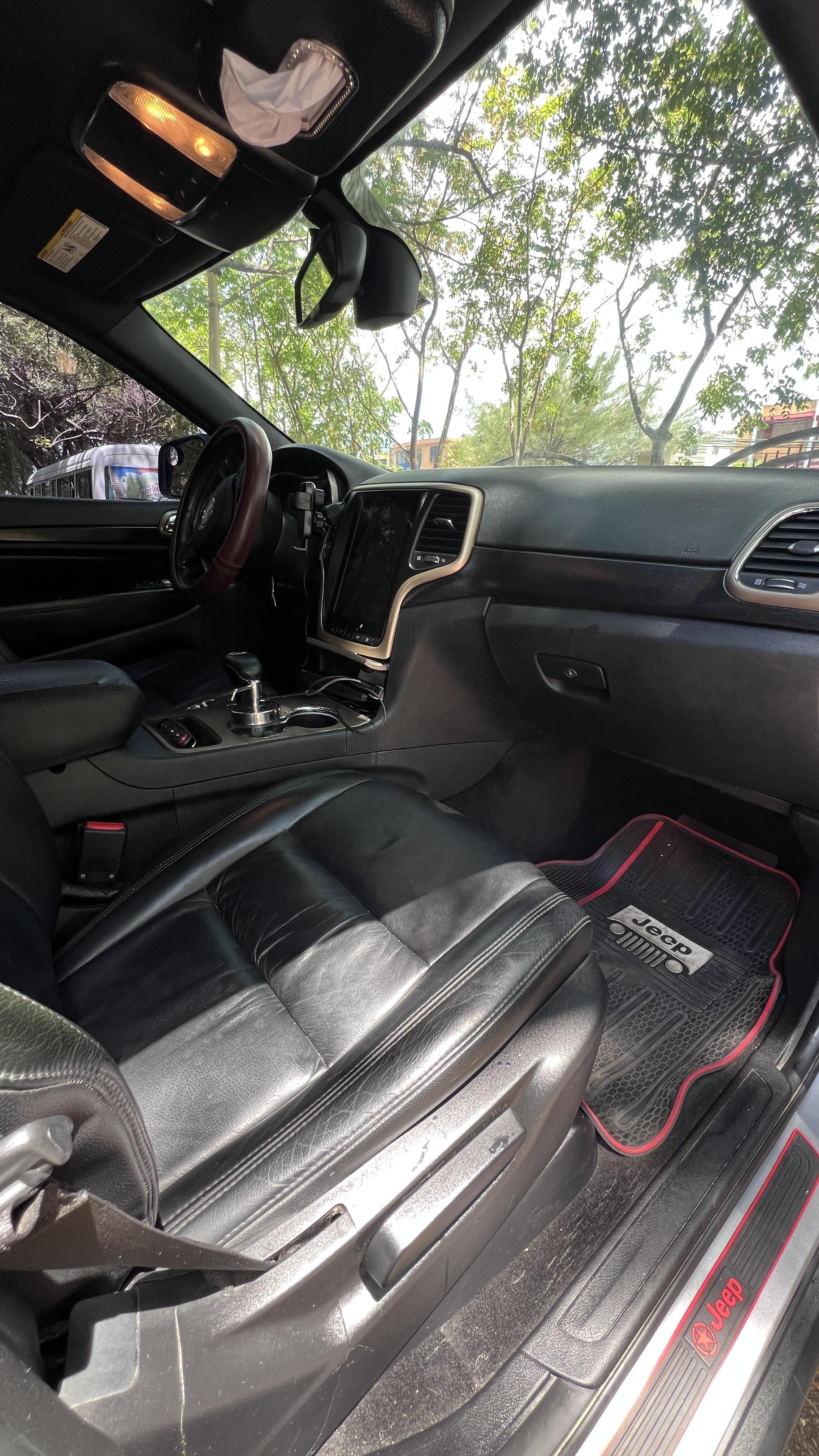 JEEP GRAND CHEROKE LAREDO 4X4  Foto 7276029-8.jpg