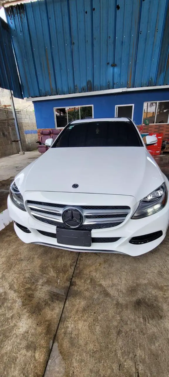 Mercedes Benz C300 2018 Impecable Ceramic Coating PPF Kilometraje baji Foto 7276044-3.jpg