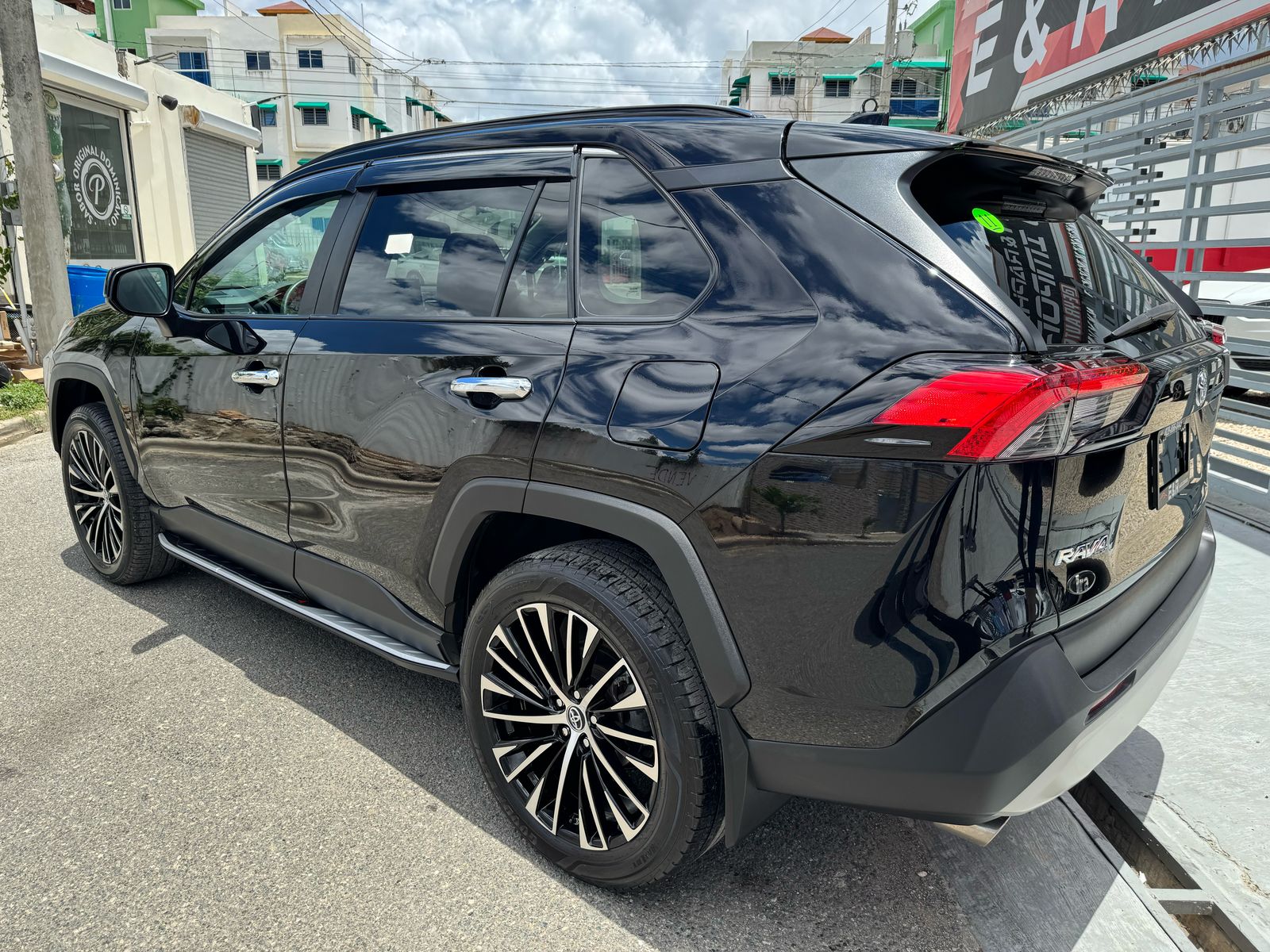 Vendo Toyota RAV4 2022 LE Plus en Santo Domingo Este Foto 7276084-5.jpg
