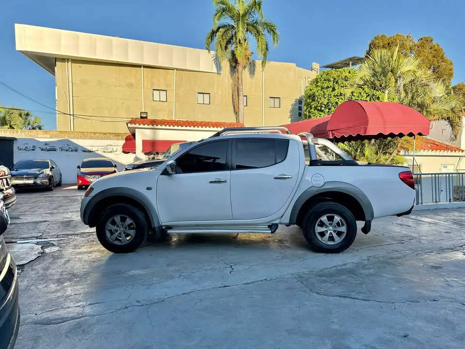 MITSUBISHI L200 2007 SPORTERO 4X4 DIESEL  Foto 7276169-4.jpg