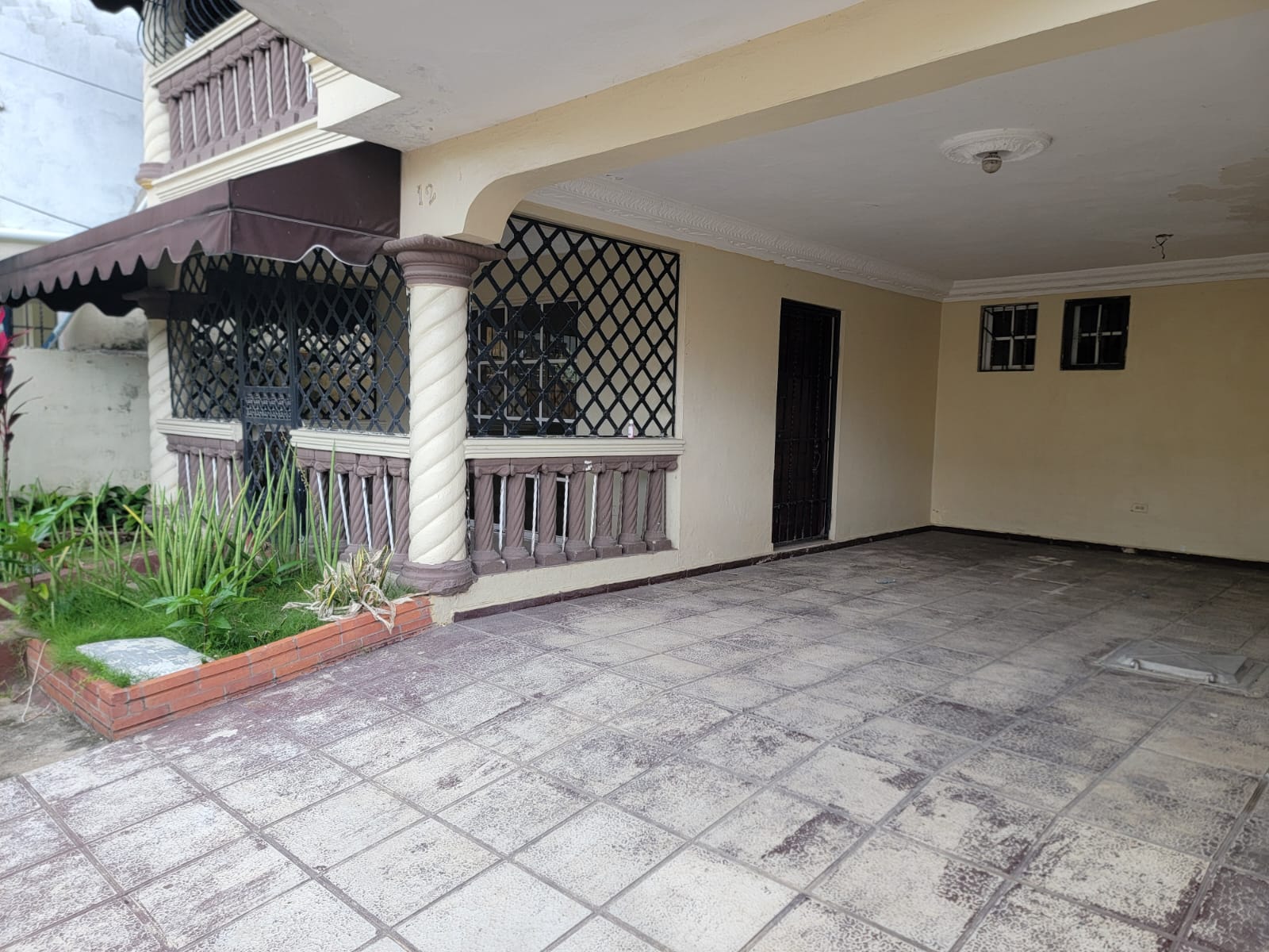 VENDO CASA DE 2 NIVELES EN LA URB. NARCISA II SANTO DOMINGO ESTE. Foto 7276211-3.jpg