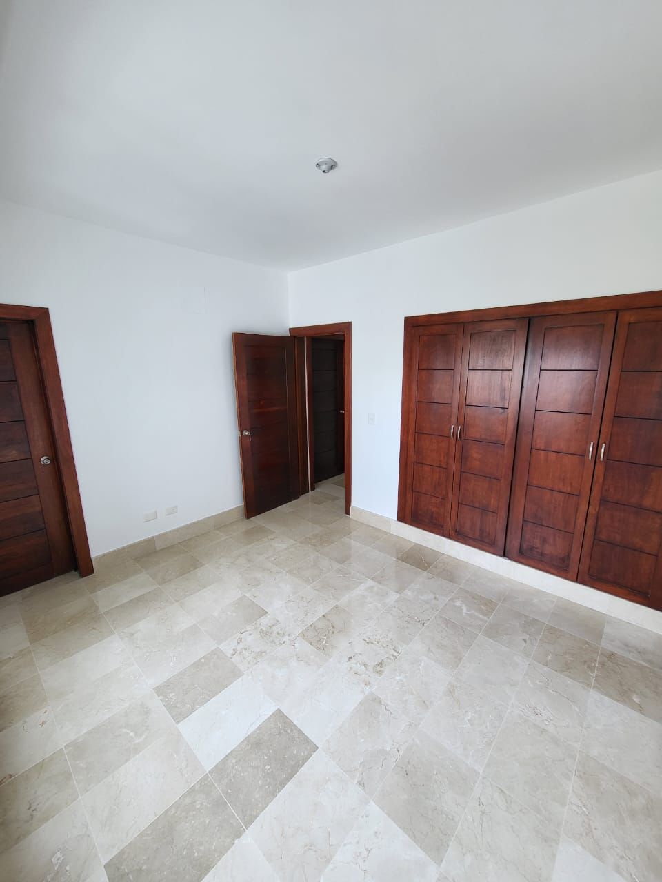 Vendo Apto en Torre moderna  del  VERGEL  147 Mts.2 2 HABS 5to Piso ME Foto 7276329-11.jpg