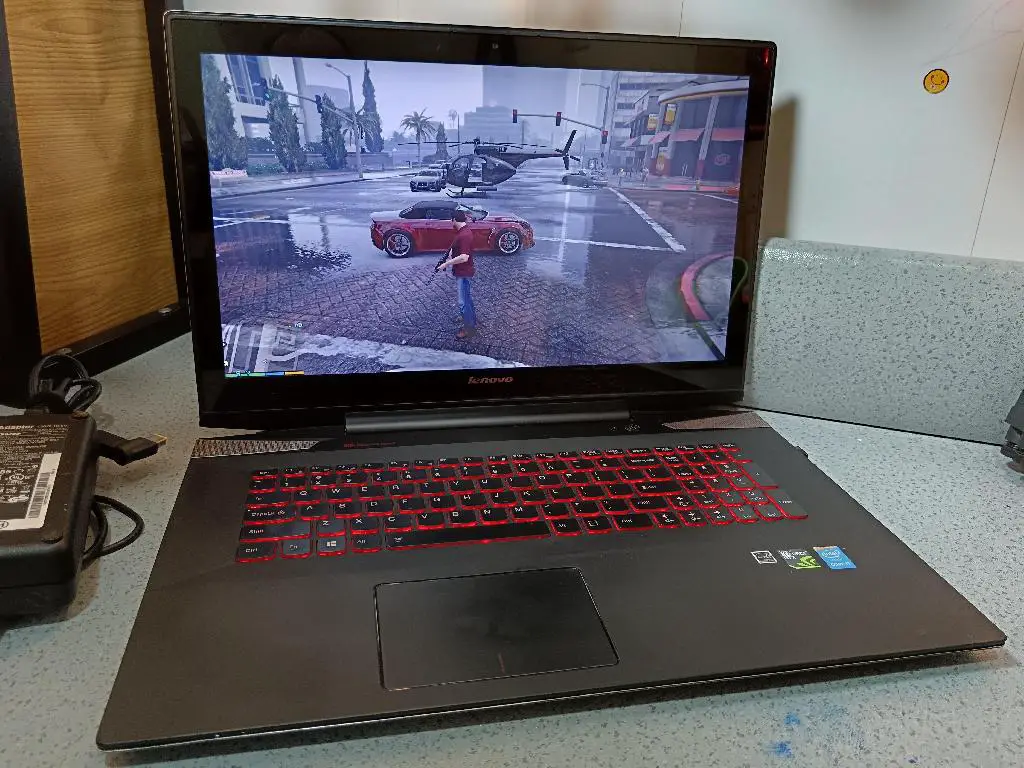 Laptop GAMER Lenovo Y70 17 pulg touch i7-4720HQ 256gb 16GB 4gb GeForce Foto 7276533-1.jpg