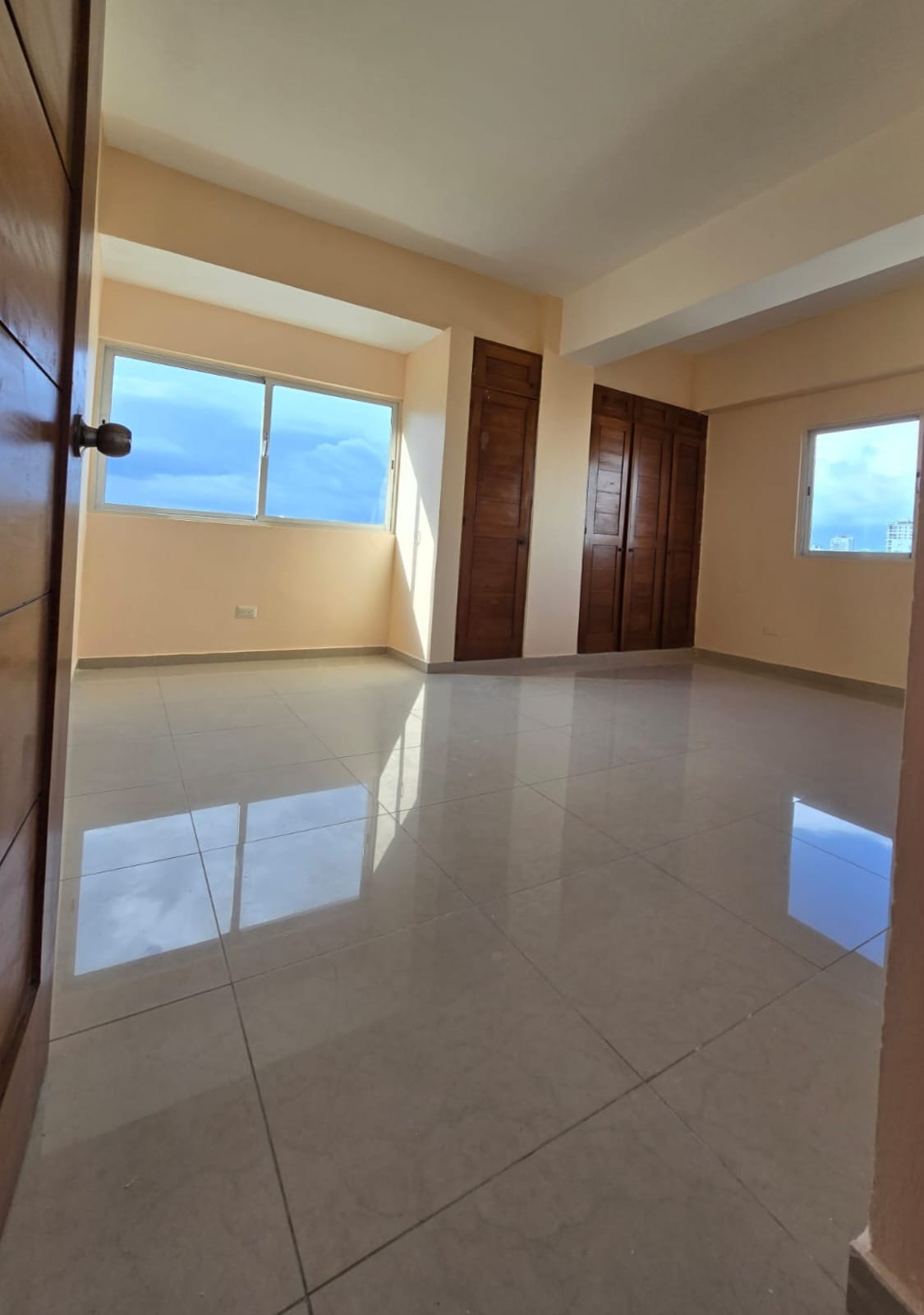 Apartamento de 4 Habitaciones en Venta en la Urbanización Real.  Foto 7276618-6.jpg