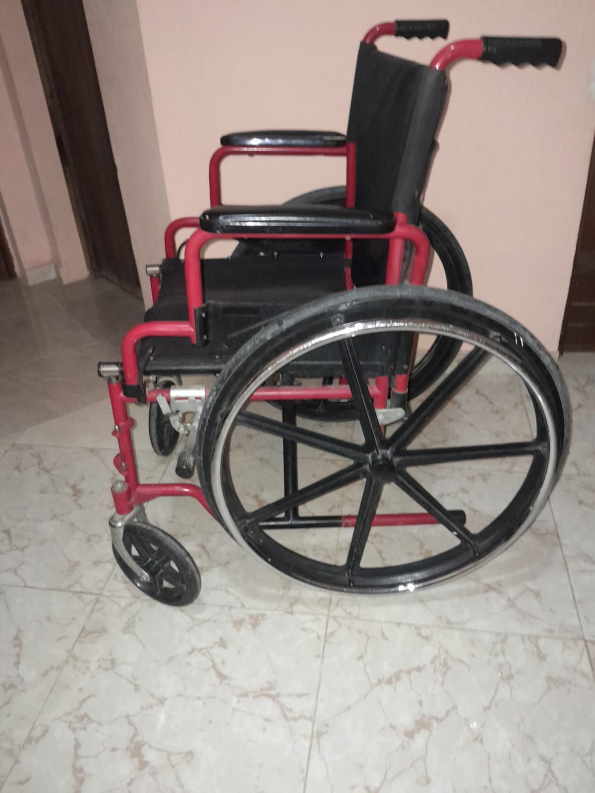 Silla de ruedas  Foto 7276773-3.jpg