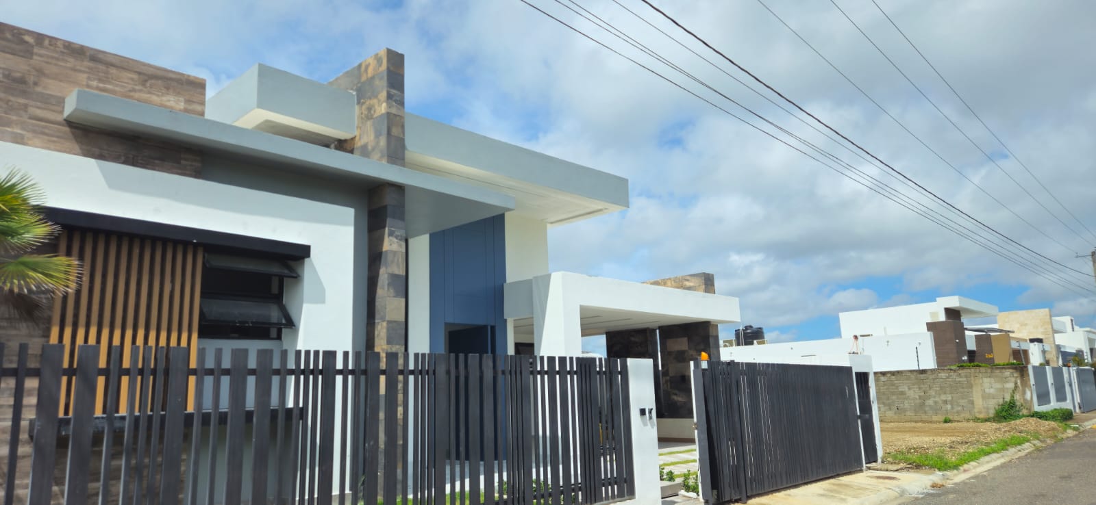 Venta de Casa en residencial cerrado en los Llanos de Gurabo Santiago  Foto 7277110-1.jpg