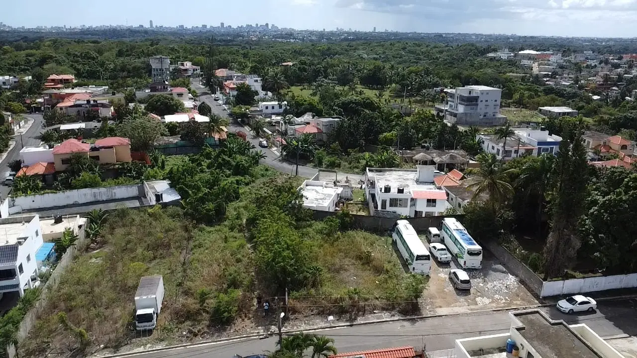 Venta de Solar en Zona Tranquila y en Desarrollo  Alto del Parque” Foto 7277144-2.jpg