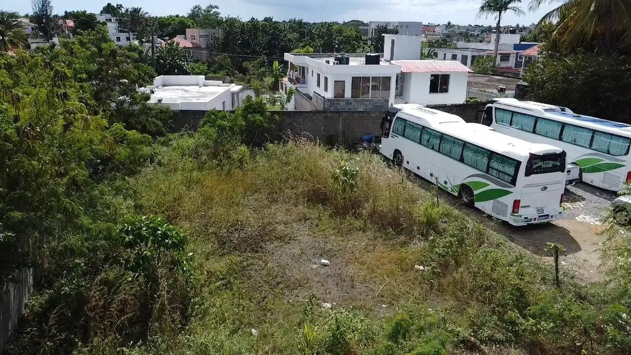 Venta de Solar en Zona Tranquila y en Desarrollo  Alto del Parque” Foto 7277144-4.jpg