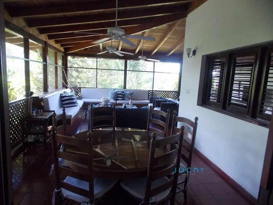 Jochy Real Estate vende villa en Casa de Campo La Romana R.D Foto 7277209-4.jpg