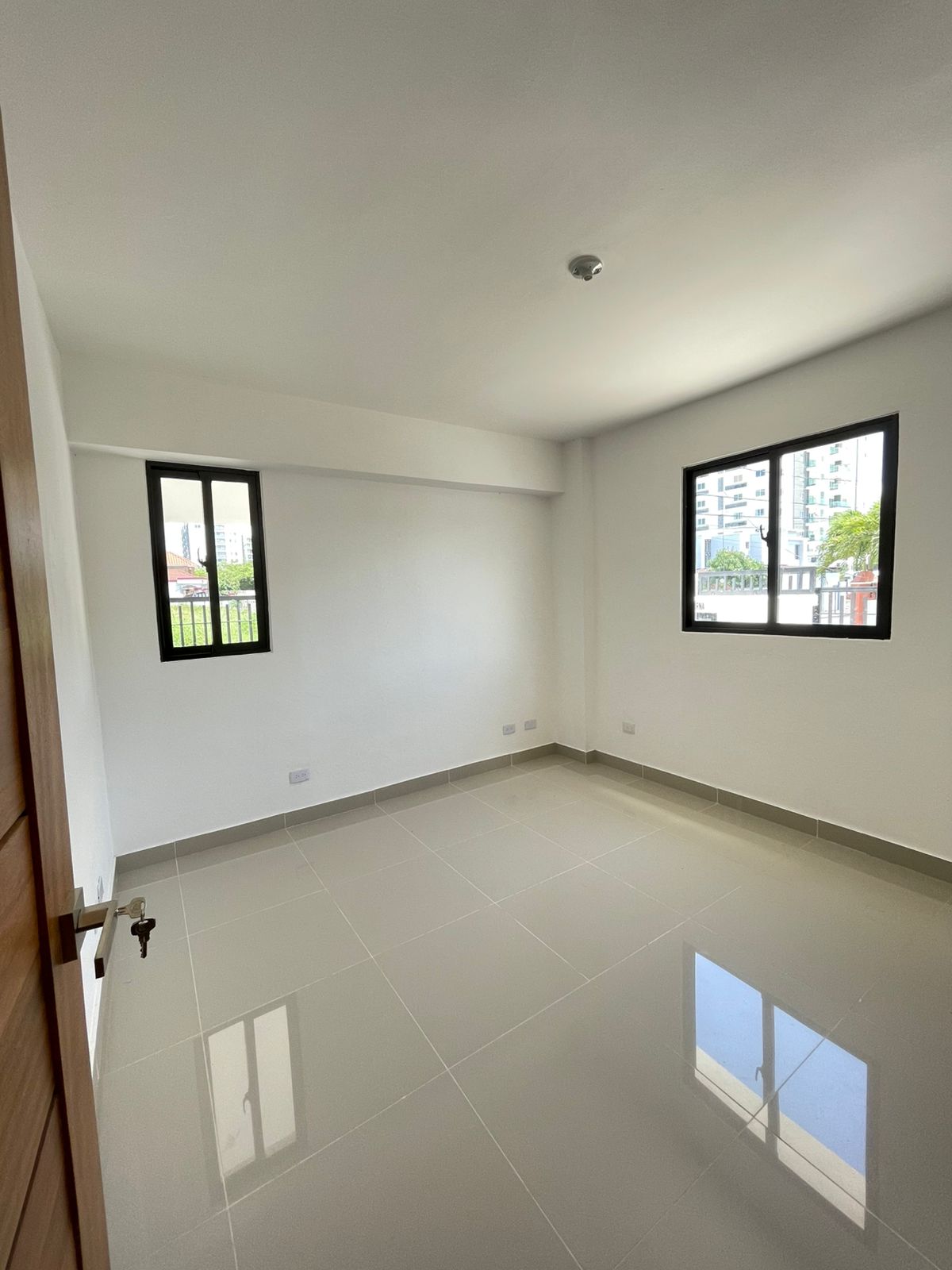 APARTAMENTO EN VENTA – JARDINES DEL SUR SANTIAGO Primer nivel con pati Foto 7277213-2.jpg