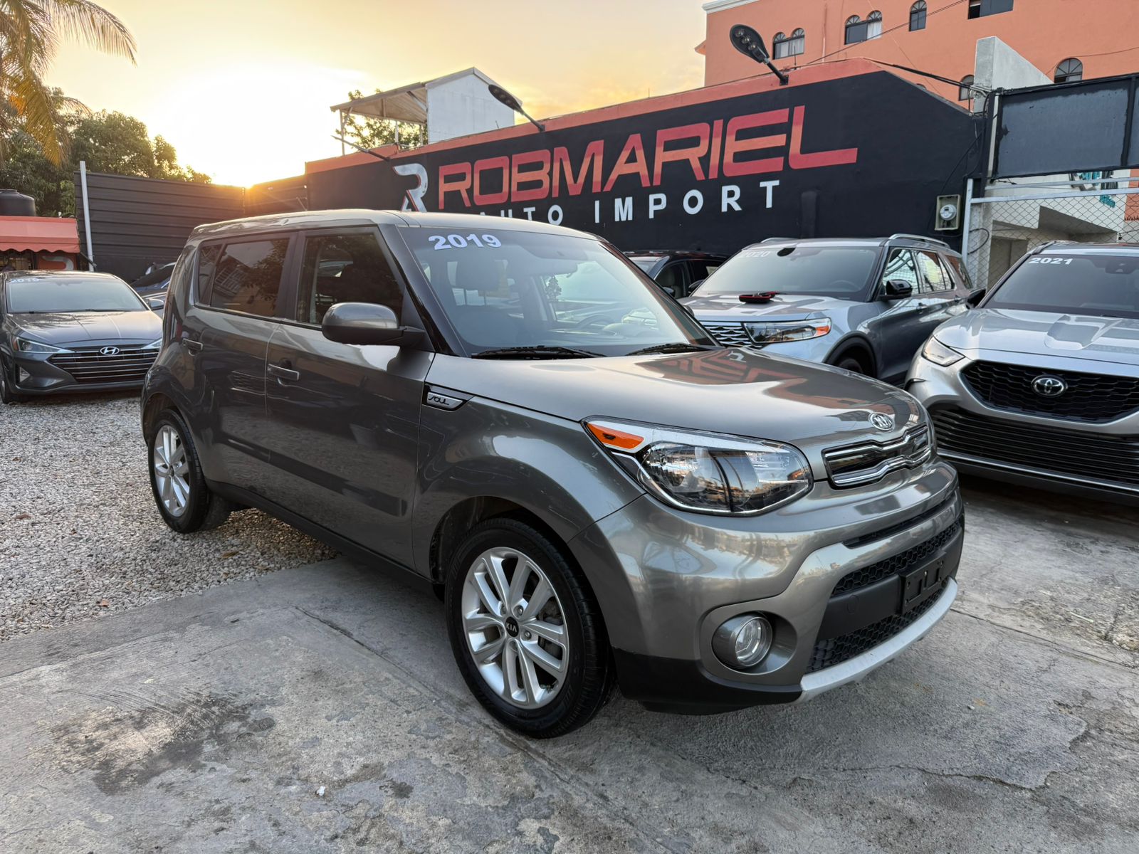 KIA SOUL LX 2019 GRIS RECIEN IMPORTADO Foto 7277265-1.jpg