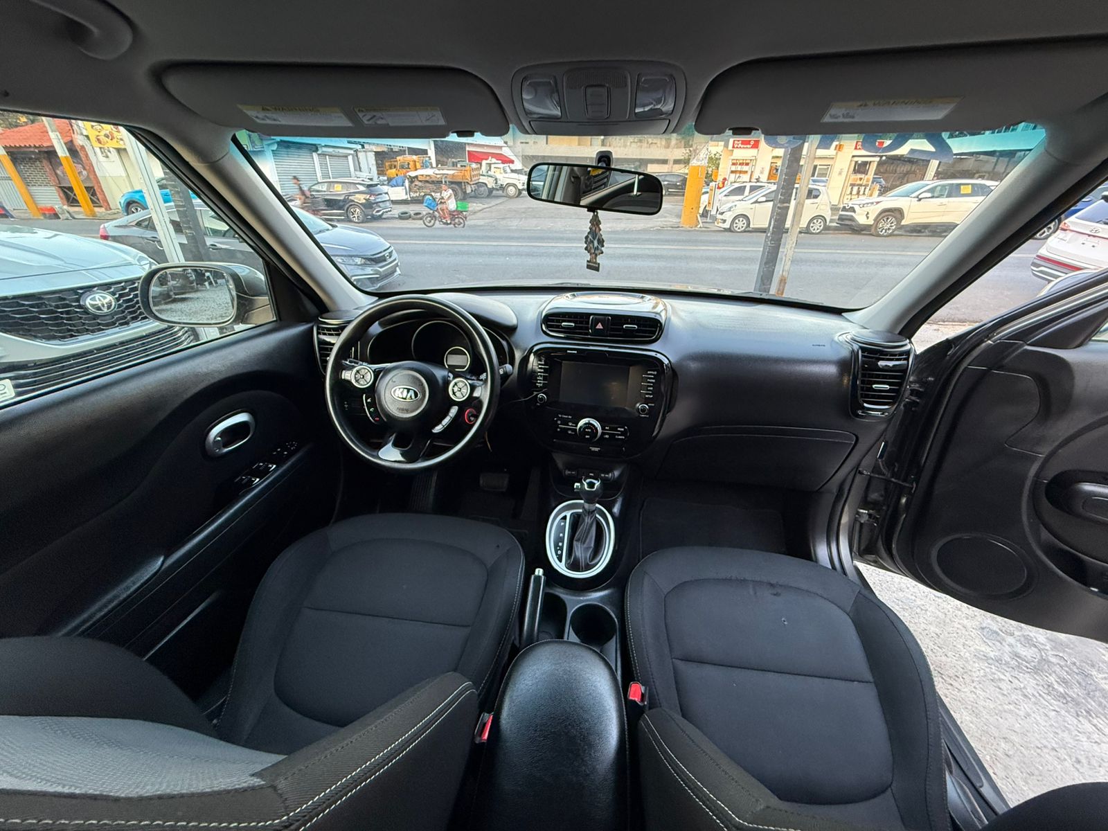 KIA SOUL LX 2019 GRIS RECIEN IMPORTADO Foto 7277265-12.jpg