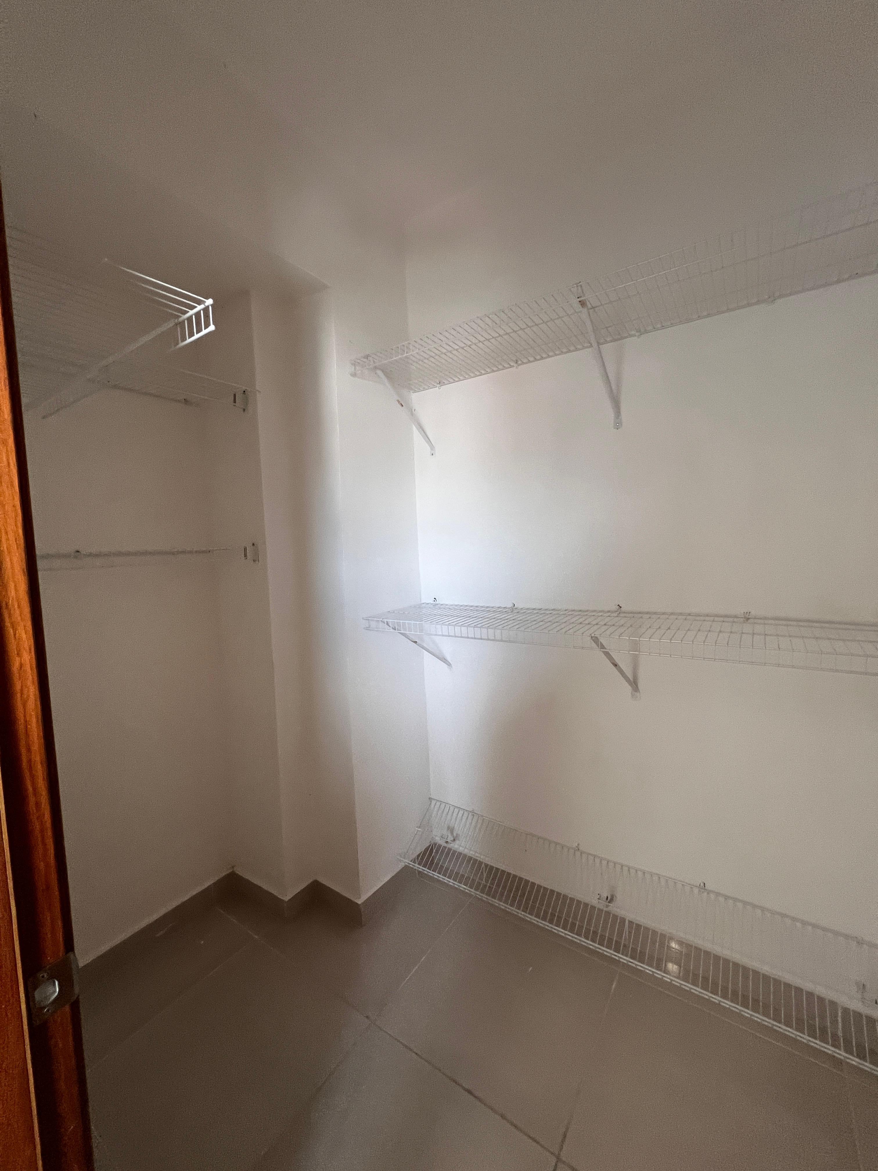 Rento apartamento de 2 habitaciones 2 parqueos el millon  Foto 7277758-4.jpg