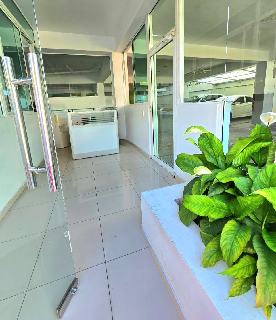 Apartamento de 4 Habitaciones en Venta en la Urbanización Real.  Foto 7277788-8.jpg
