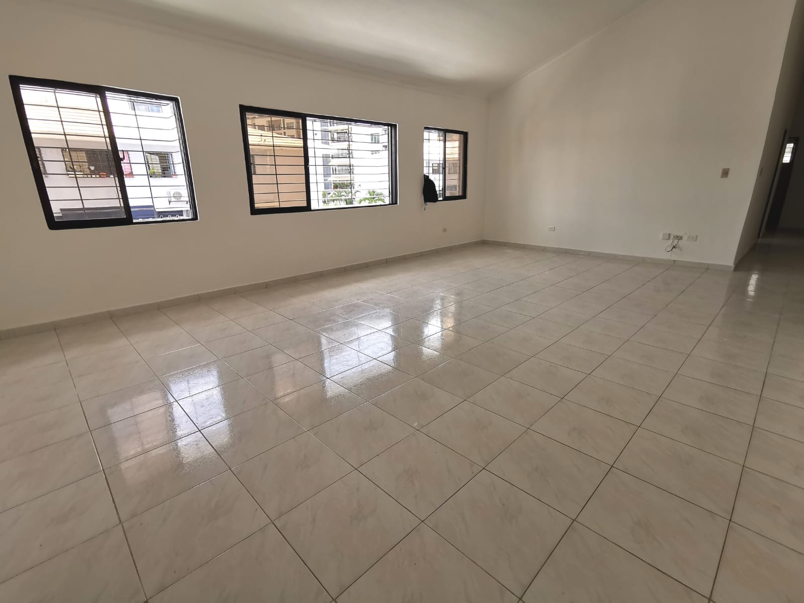 Naco apartamento en alquiler de 3 habitaciones 2 parqueos clásico Foto 7277825-1.jpg