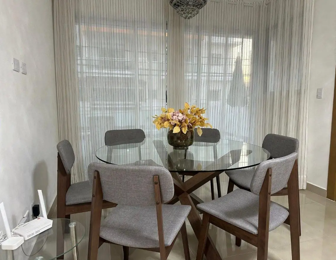 Apartamento con Amplia Terraza en Independencia Cerca del Malecón – 3 Foto 7277900-7.jpg