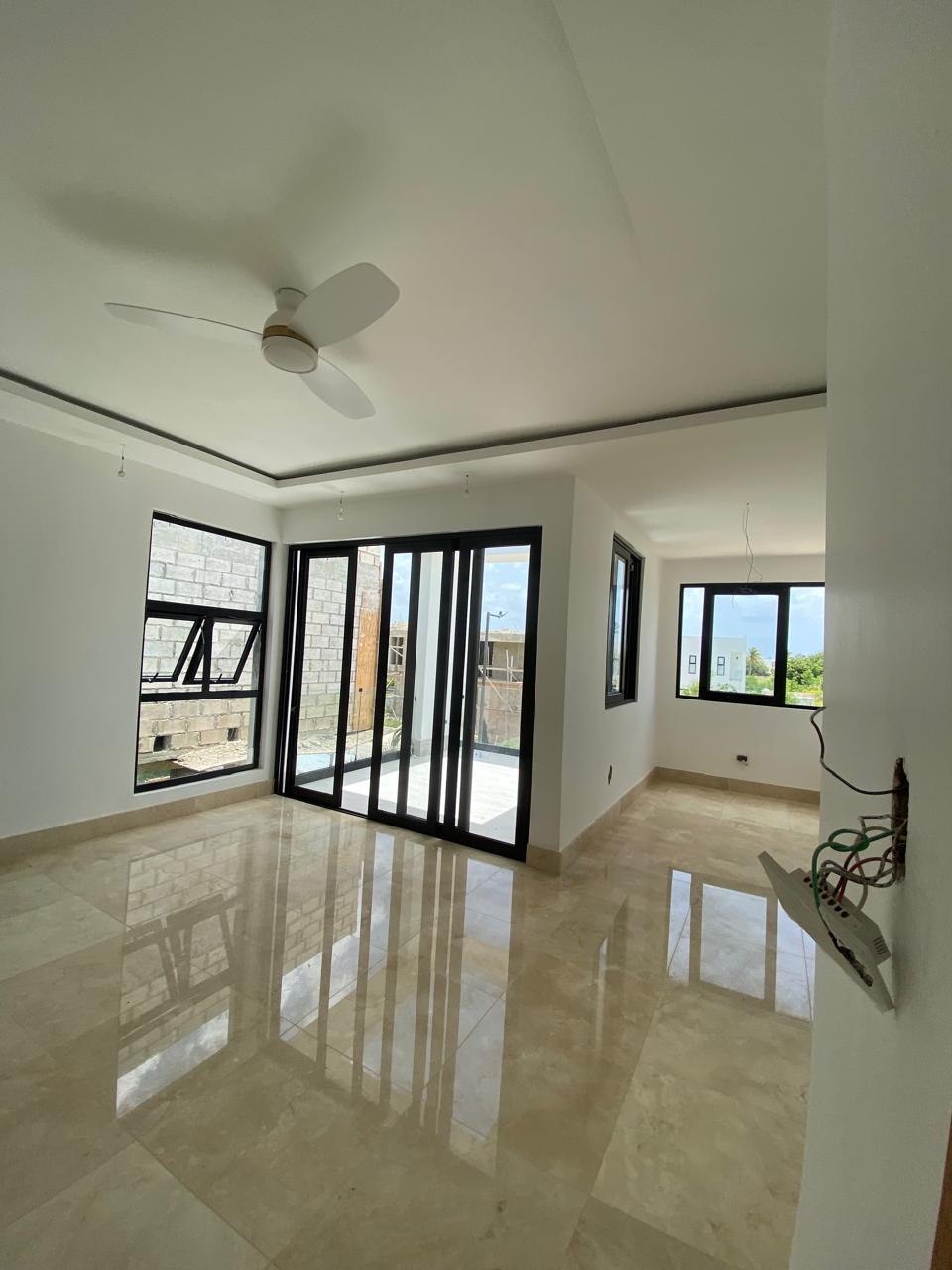 Vendo villa de lujo frente al campo de golf en Playa Nueva Romana Foto 7278007-14.jpg