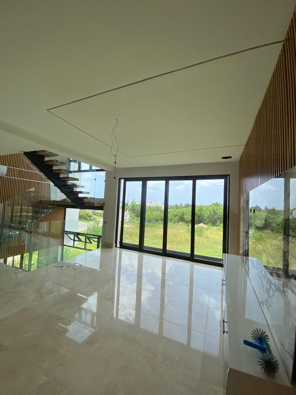 Vendo villa de lujo frente al campo de golf en Playa Nueva Romana Foto 7278007-2.jpg